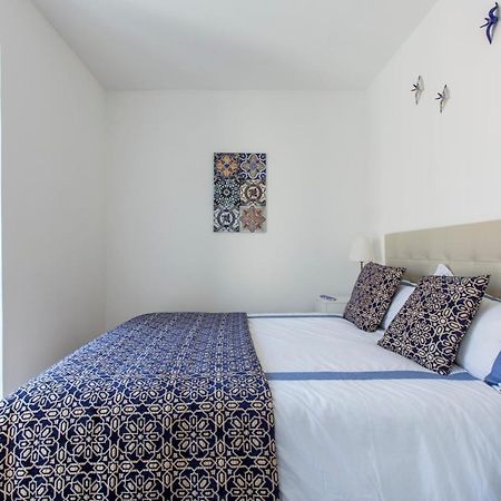 Amazing Downtown Apt With Small Balcony With View Over The Castle Lisboa 外观 照片